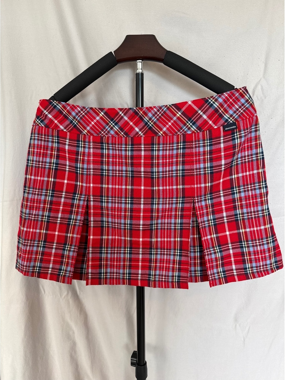 Vintage Y2K Abercrombie & Fitch Red Plaid Pleated Mini Skirt Size 6 - Picture 2 of 9